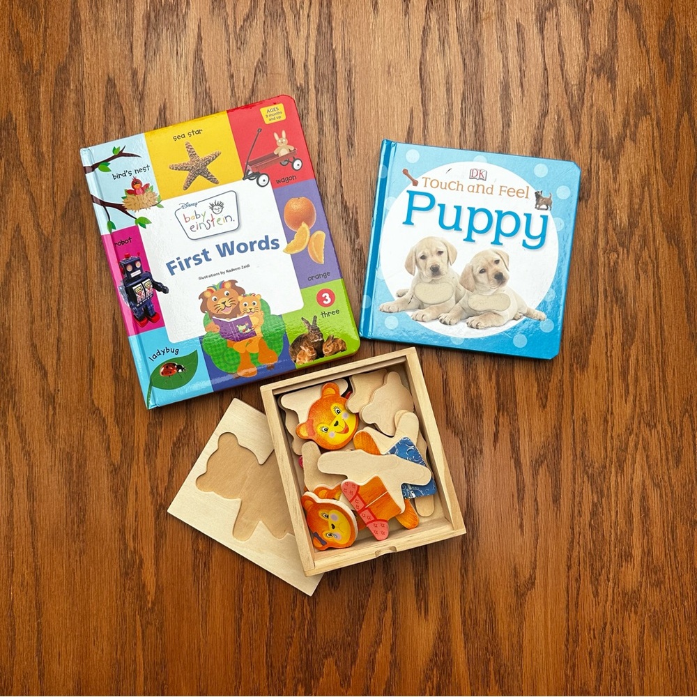 Lot of 2 children’s books and wooden puzzle